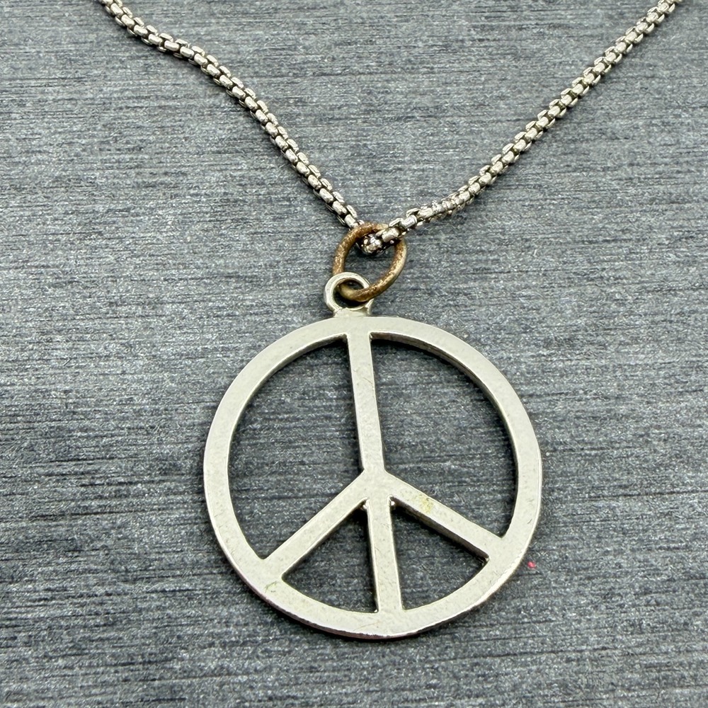 Y2K Peace Sign Pendant Necklace Silver Tone Box Chain Vintage Style Jewelry